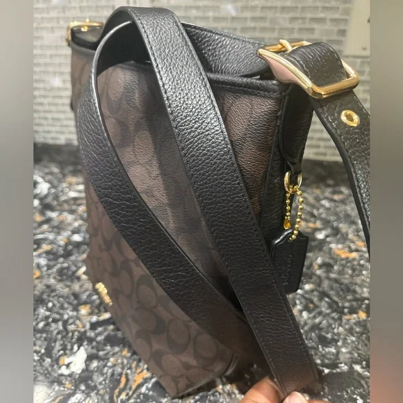 COACH 2022 Val Duffel Bag - Picture 12 of 14